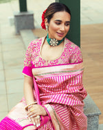 Load image into Gallery viewer, Banarasi Silk Small Bridal Jaal Saree
