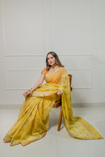 Load image into Gallery viewer, Kota Tissue Silver Lily Flower Broder with Buti Saree
