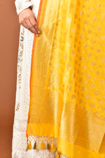 Load image into Gallery viewer, Banarasi Silk Flower Round Small &amp; Big Buti Dupatta
