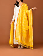 Load image into Gallery viewer, Banarasi Silk Flower Round Small &amp; Big Buti Dupatta
