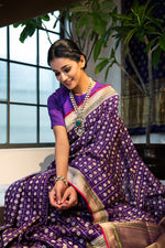 Load image into Gallery viewer, Benaras Silk Bridal Jaal Saree
