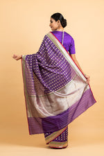 Load image into Gallery viewer, Benaras Silk Bridal Jaal Saree
