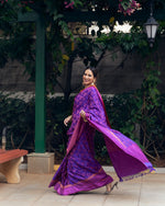 Load image into Gallery viewer, Benaras Satin Flying Birds Motif Yellow Saree
