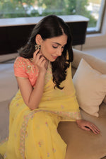 Load image into Gallery viewer, Kota Cotton Multi Color Resham Phoolwari Border Tape With Butis Embroidery Saree
