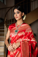 Load image into Gallery viewer, Banarasi Silk Zari Jaal Saree
