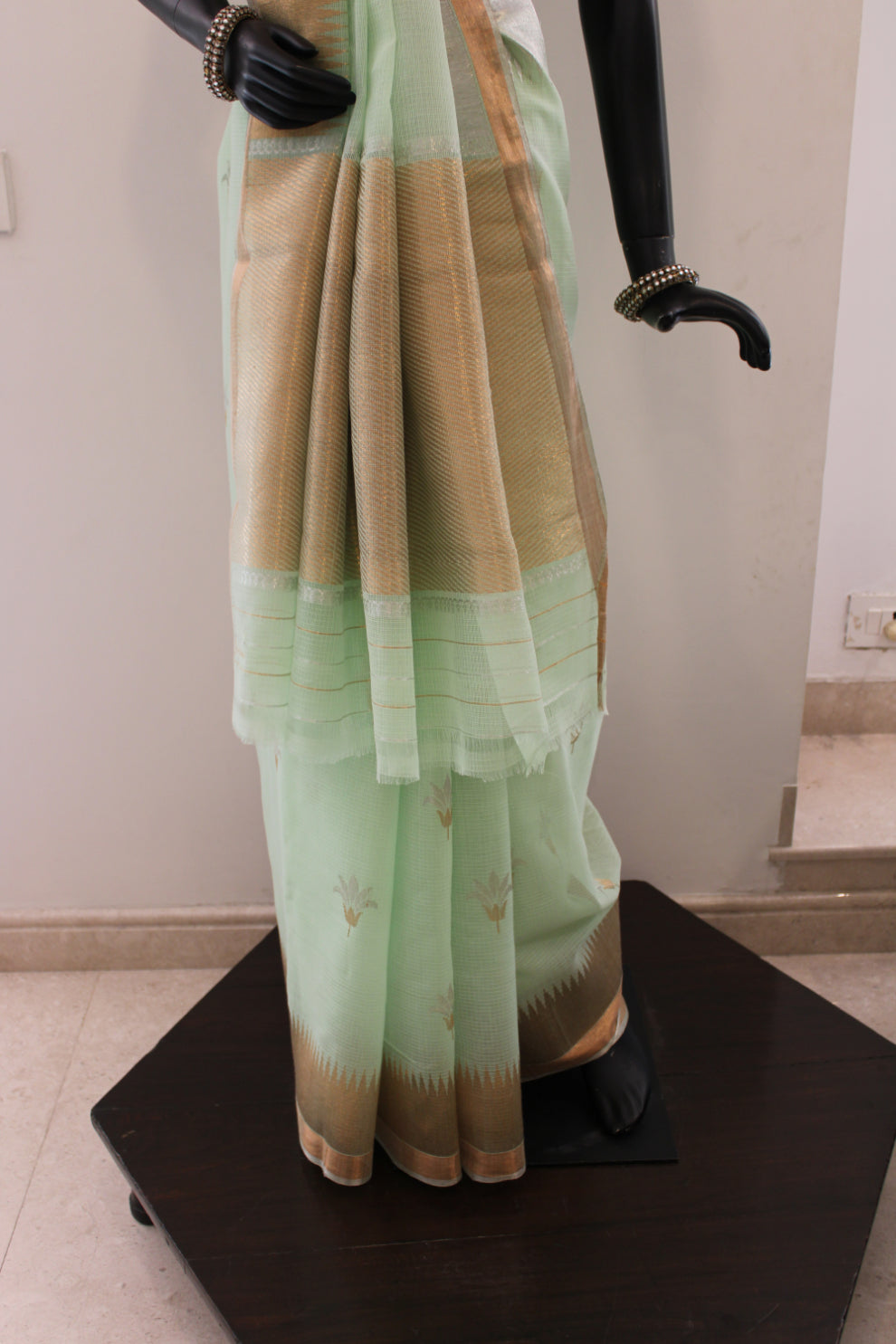 Kotah Kalash Buti with Temple Border Saree