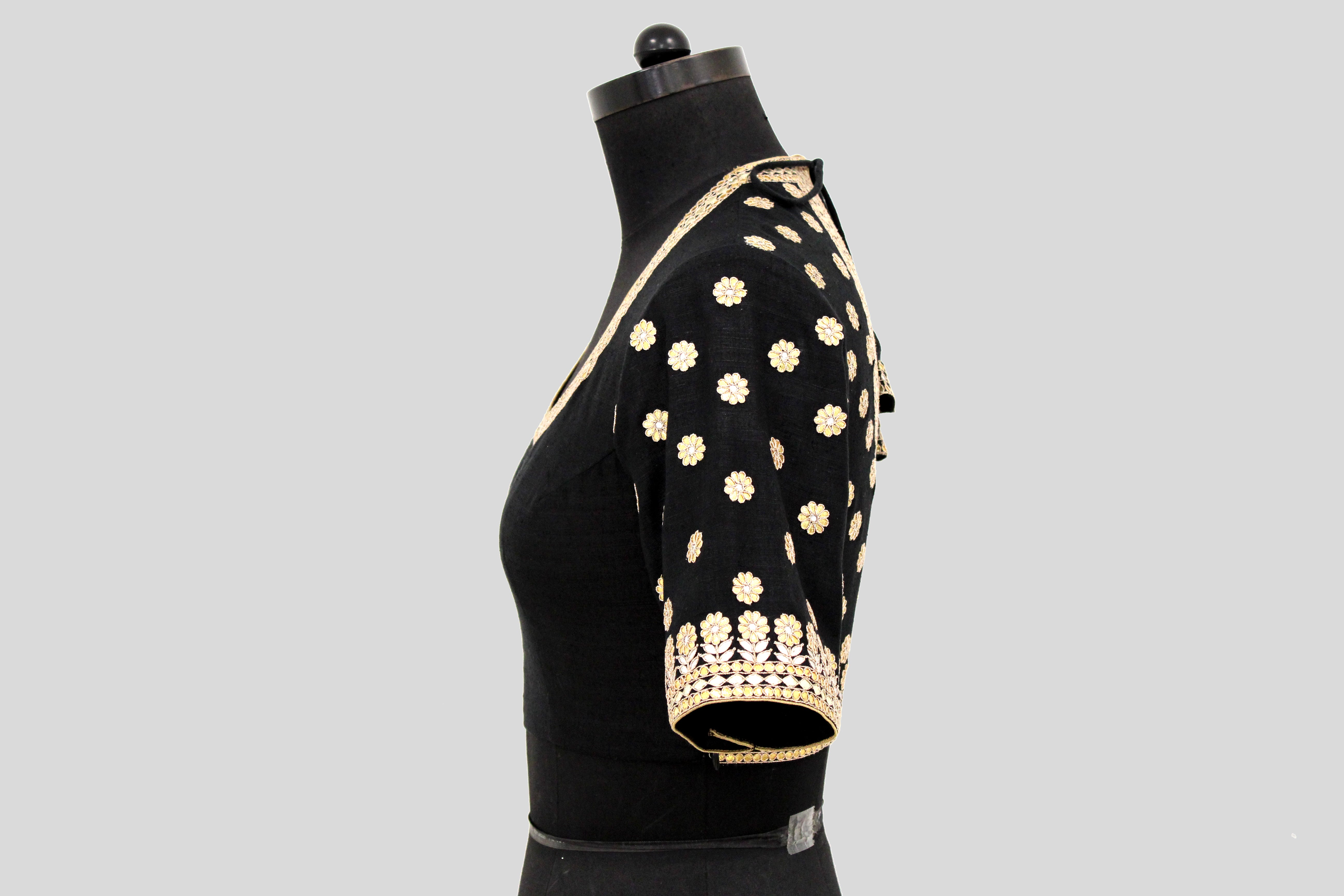 Matka Gota Patti Round Buti With Flower Broder Black Blouse