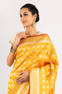 Benaras Silk Checks Design With Peopock Motif Saree