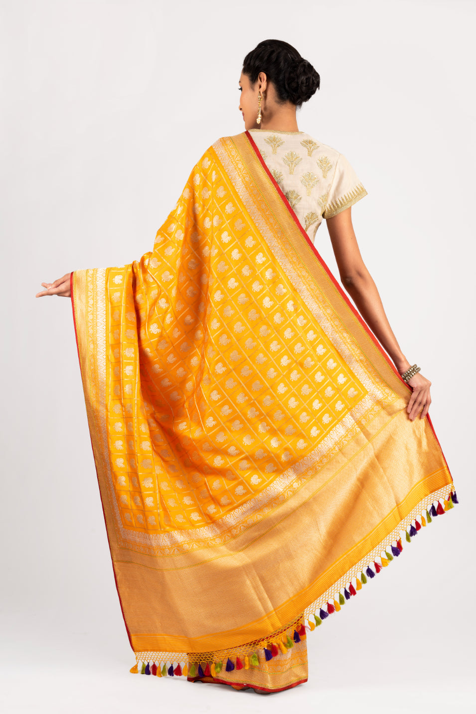 Benaras Silk Checks Design With Peopock Motif Saree