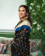 Load image into Gallery viewer, Benaras Silk Sankranti Kites Motif Saree
