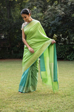 Load image into Gallery viewer, Benaras Cotton Silk 3 colour Patli Pallu Saree
