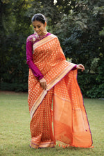 Load image into Gallery viewer, Benaras Silk Bridal Jaal Buti Saree

