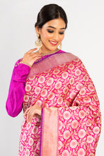 Load image into Gallery viewer, Benaras Silk Flower Hexagon Jaal Saree
