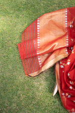Load image into Gallery viewer, Kota Cotton Playing Cards Motif Saree
