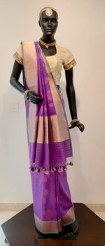 Load image into Gallery viewer, Benaras Silk Chrysanthemum Resham Buti Saree
