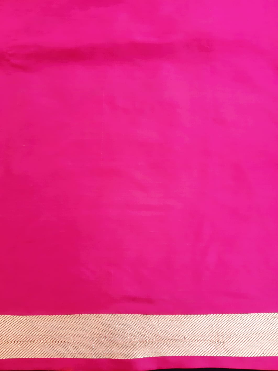 Benaras Silk Umbrella Motif Magenta Saree