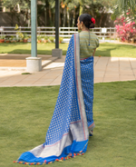 Load image into Gallery viewer, Benaras Silk Bridal Jaal Buti Saree
