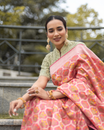 Load image into Gallery viewer, Benaras Silk Bunch of Flowers Jaal Saree
