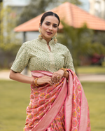 Load image into Gallery viewer, Benaras Silk Bunch of Flowers Jaal Saree
