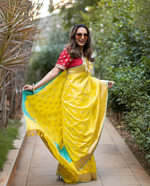 Load image into Gallery viewer, Benaras Silk Jhumka Buti Silver Gold Saree
