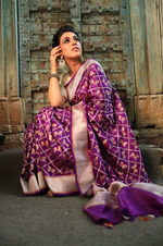 Load image into Gallery viewer, Benaras Silk Chetak Jaal Red Saree
