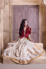 Load image into Gallery viewer, Kota Tissue Rose Jaal Saree
