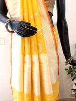 Load image into Gallery viewer, Benaras Silk Cluster Rose Katan Resham Buti Saree
