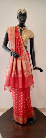 Load image into Gallery viewer, Benaras Silk Traditional Buti Saree
