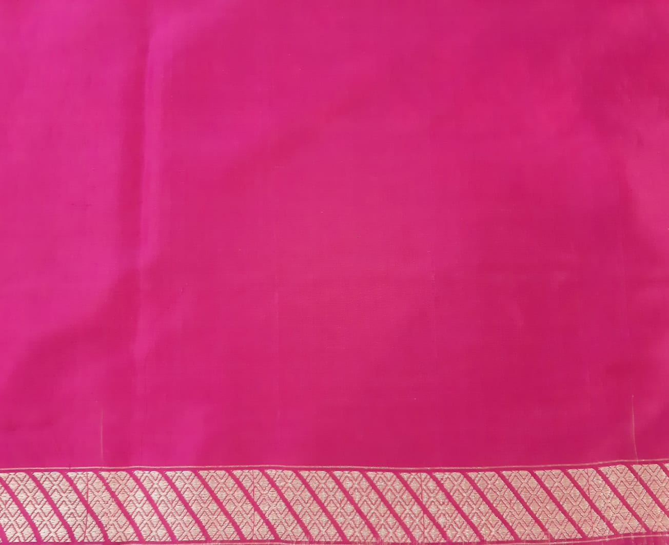 Benaras Silk Guthwa Flower Buti Saree