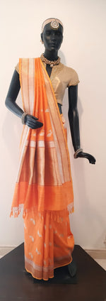 Load image into Gallery viewer, Benaras Silk Matsya Design Saree
