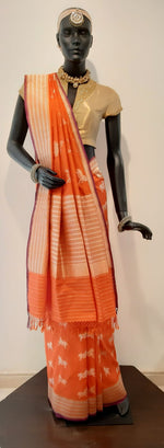 Load image into Gallery viewer, Benaras Silk Chetak Motif Saree
