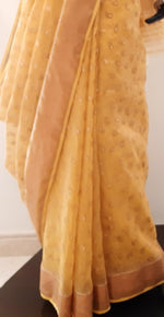 Load image into Gallery viewer, Kota Tissue Kery Buti With Badla Meena Saree
