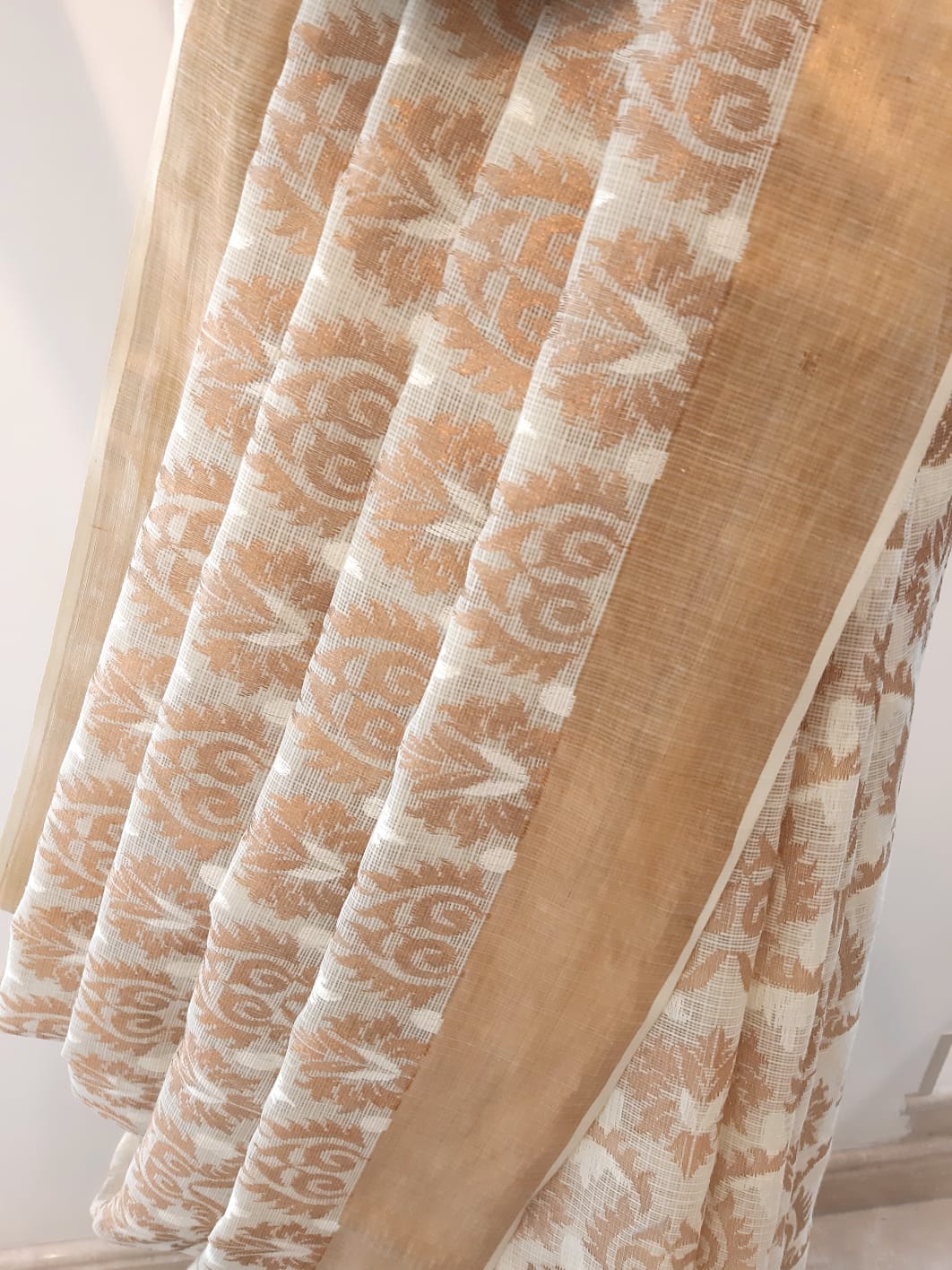 Kota Sada Ultakatori Jaal Saree