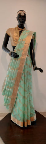 Load image into Gallery viewer, Kota Marigold Palla Silver/Gold Leaf Jaal Saree
