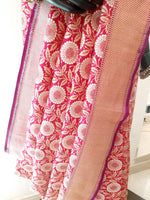 Load image into Gallery viewer, Benaras Silk Flower Hexagon Jaal Saree
