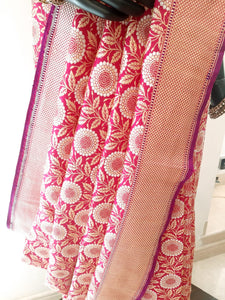 Benaras Silk Flower Hexagon Jaal Saree