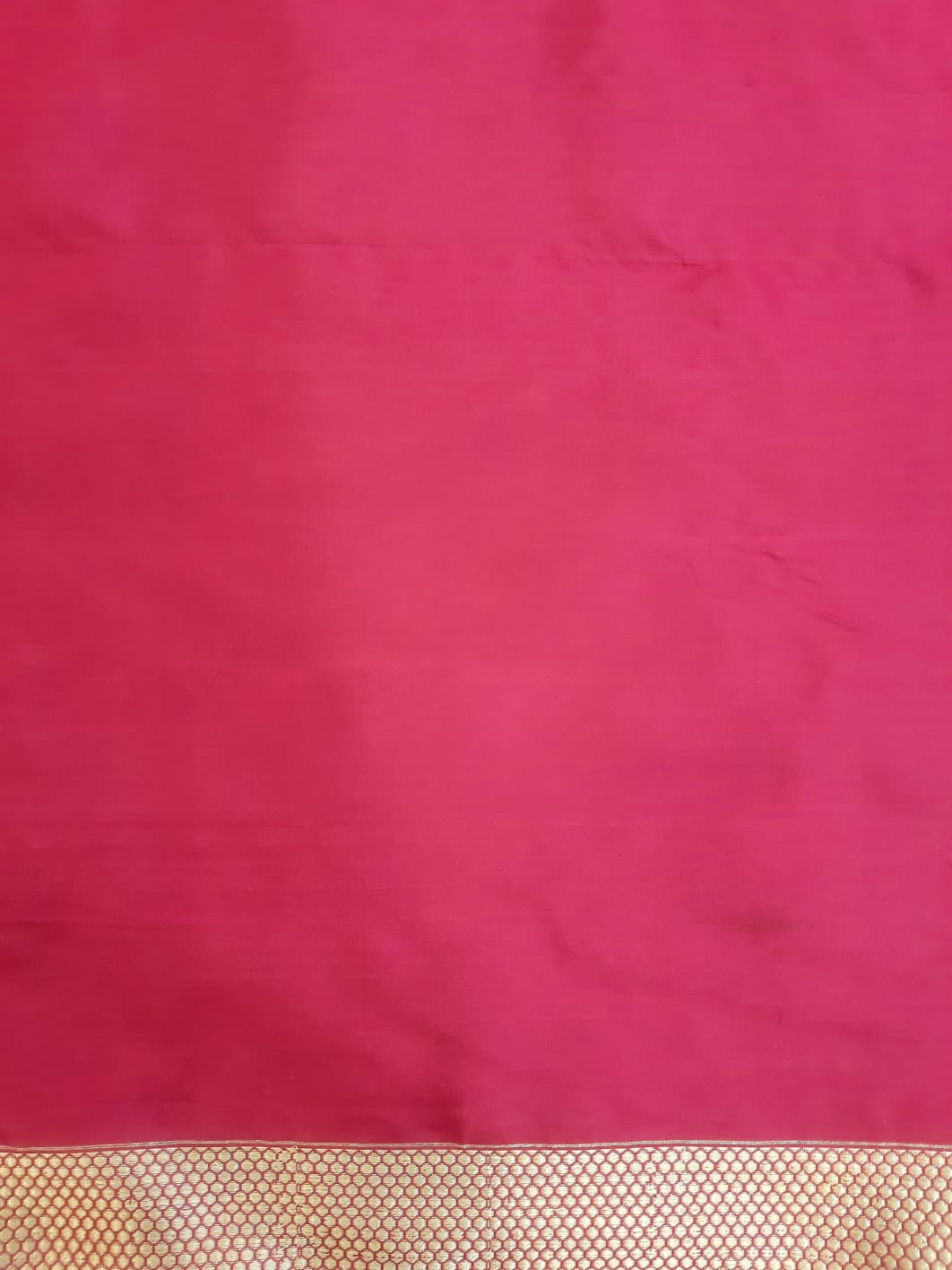 Benaras Silk Flower Hexagon Jaal Saree