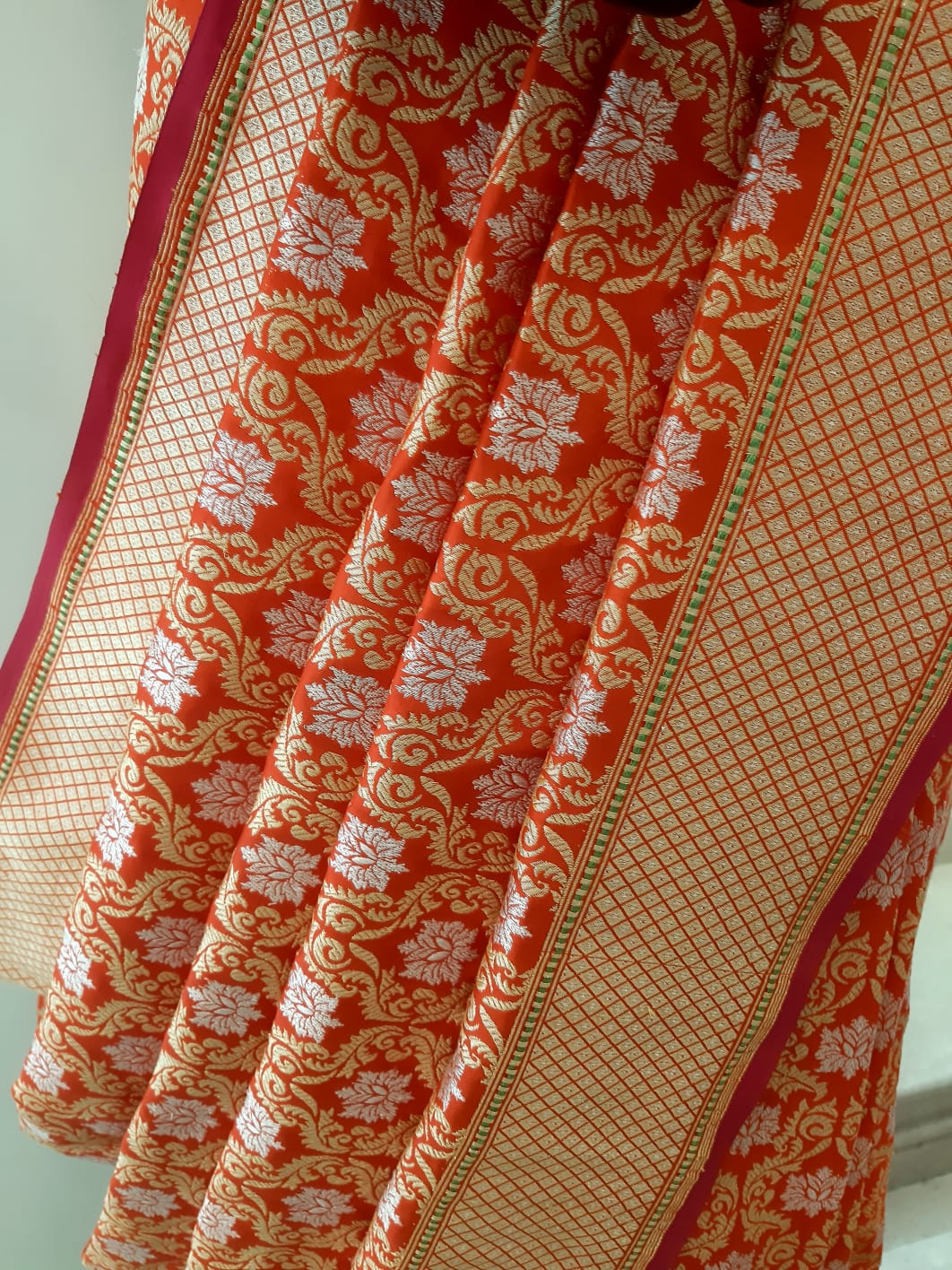 Benaras Silk Ultakatori Jaal Saree