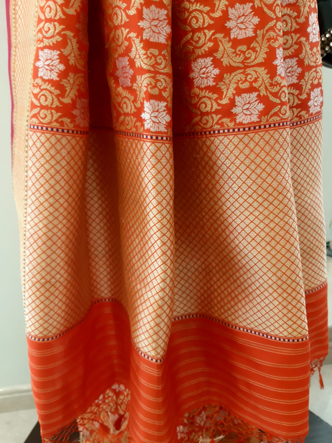 Benaras Silk Ultakatori Jaal Saree