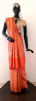 Load image into Gallery viewer, Benaras Silk Gharchola Buti Saree
